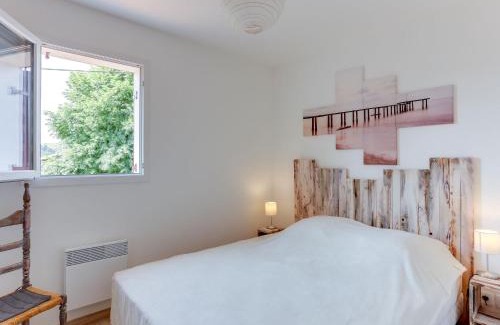 Saint-Pee-sur-Nivelle House | Holiday Home Mendi Bixta by Interhome