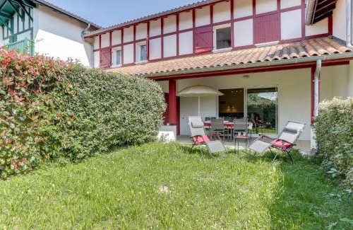 Saint-Pee-sur-Nivelle House | Holiday Home Mendi Bixta by Interhome