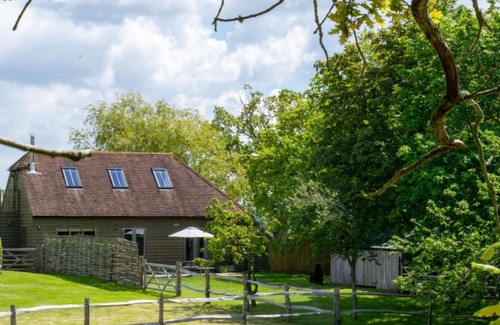 Beckley House | Holiday Home Methersham Oast Barn by Interhome
