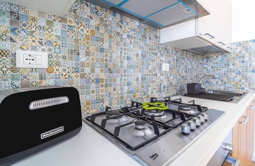 San Lorenzo House | Holiday Home "MisMar 1" with Sea View, Garden & Wi-Fi