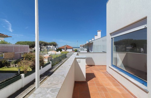 Esposende House | Holiday Home 'My Beach House Esposende' with Sea View, Wi-Fi and Air Conditioning