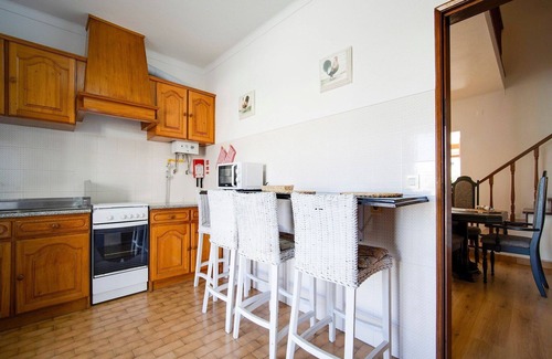 Peniche House | Holiday Home near Baleal Beach