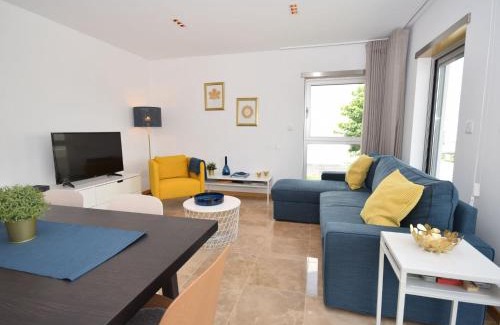 Salir do Porto House | Holiday Home near São Martinho Beach