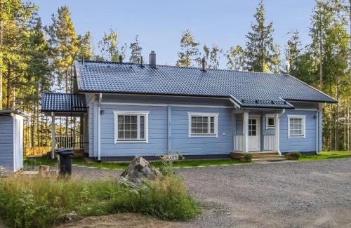 Lotjola House | Holiday Home Norppa by Interhome