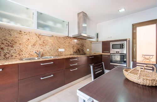 Cas Catala House | Holiday Home 'Nostra' with Mountain View, Private Pool and Wi-Fi