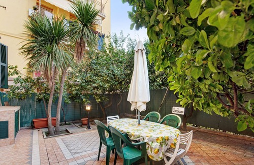 Arenzano House | Holiday Home "Olivete - Arenzanohost" with Terrace