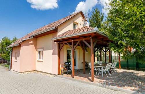 Balatonmariafurdo House | Holiday Home Pear Trees by Interhome