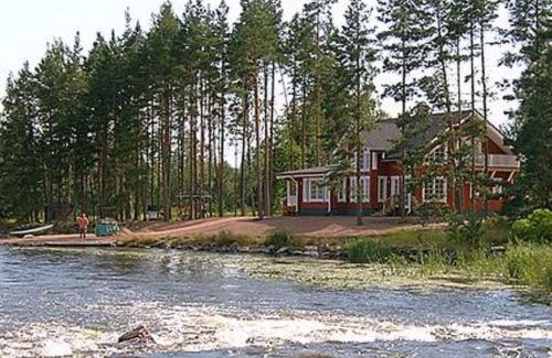 Kotka House | Holiday Home Pernoo 3 by Interhome