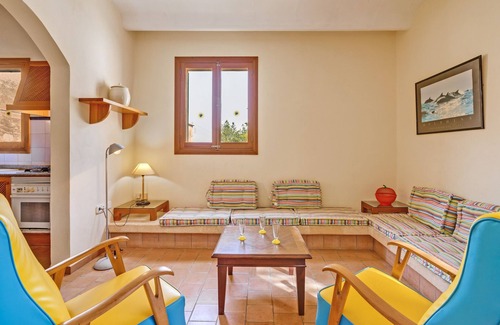 Campos House | Holiday Home 'Possessio Sa Barrala Casa Del Pages' with Mountain View and Air Conditioning