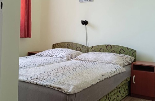 Balatonboglar Villa | Holiday home- Red Rose