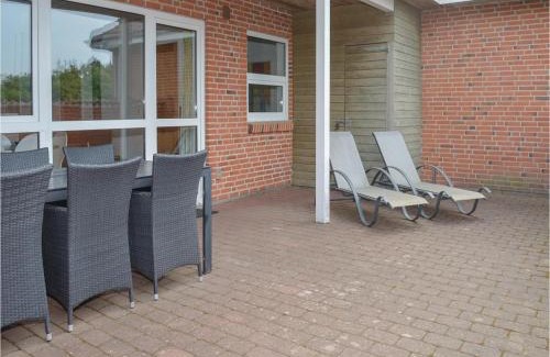 Sønderstrand House | Holiday Home Romo 22 With Hot Tub