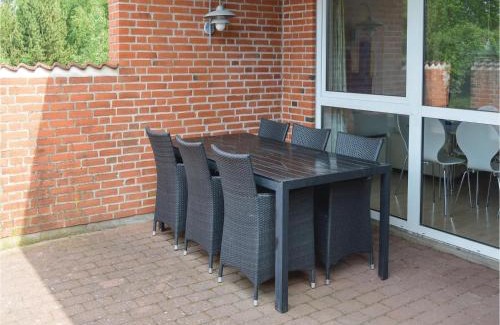 Sønderstrand House | Holiday Home Romo 22 With Hot Tub