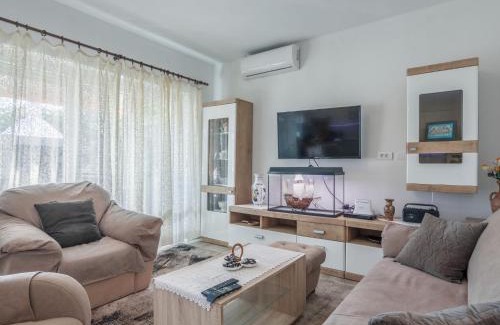 Valbandon House | Holiday Home Ruza by Interhome