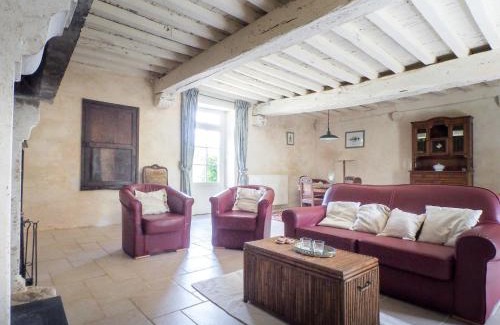 Saint-Laurent-de-la-Salle House | Holiday Home Saint-Laurent Pool Retreat