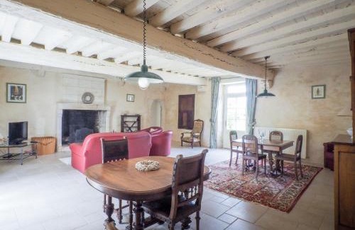 Saint-Laurent-de-la-Salle House | Holiday Home Saint-Laurent Pool Retreat