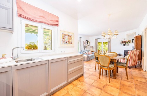 Sencelles House | Holiday Home 'Sa Rota De Can Xito' with Private Pool, Private Terrace and Wi-Fi
