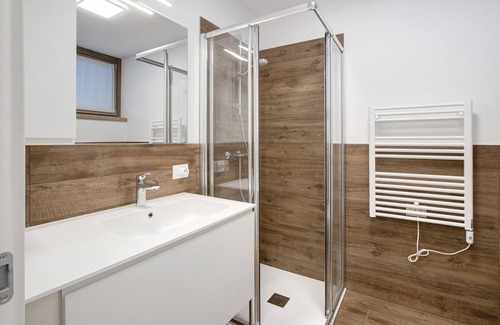 San Carlo House | Holiday Home 'San Carlo 1' with Mountain View, Private Terrace and Wi-Fi