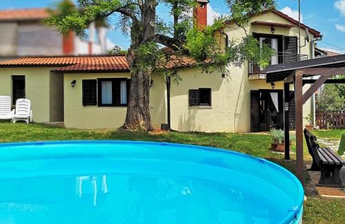Buici House | Holiday Home Sara by Interhome