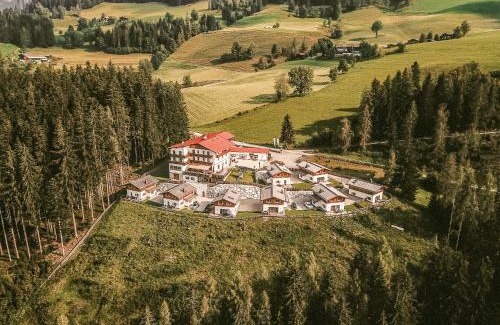Werfenweng House | Holiday Home Schnee Eule-3 by Interhome