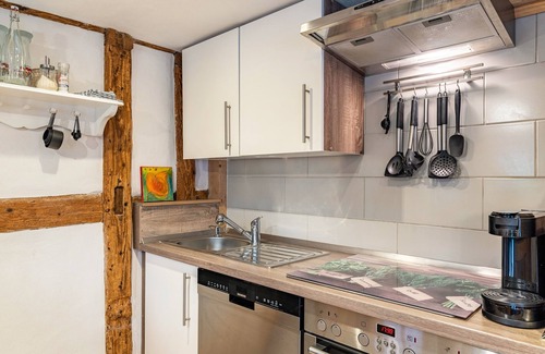 Barocke Altstadt House | Holiday Home 'Schwarzwaldstübchen' with Private Terrace, Wi-Fi and Air Conditioning