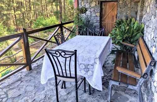 Icod de los Vinos House | Holiday Home Sendero floral