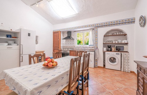 Petra House | Holiday Home 'Son Maimo' with Private Pool, Private Terrace and Wi-Fi