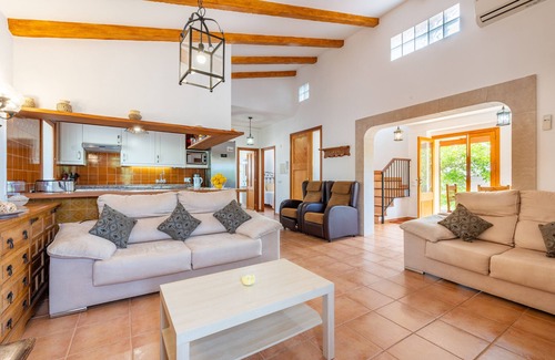 Alaro House | Holiday Home 'Son Sant Joan' with Private Pool, Wi-Fi and Air Conditioning