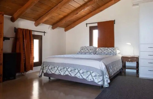 Aidonia House | Holiday Home 'Stone House Amalthia' with Sea View, Private Terrace and Wi-Fi
