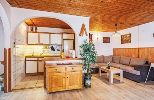Balatonoszod House | Holiday Home Sunny by Interhome