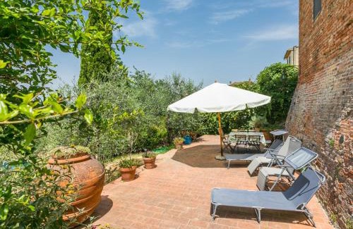 Castelnuovo d'Elsa House | Holiday Home Torre di Meo by Interhome