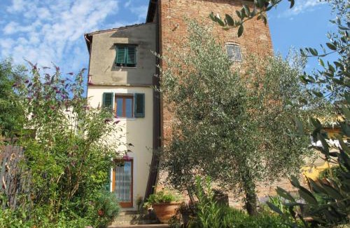 Castelnuovo d'Elsa House | Holiday Home Torre di Meo by Interhome