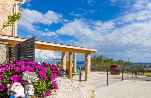 Kastel Stari Villa | Holiday Home Toni