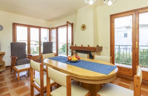Creixell House | Holiday Home Tres Olivos by Interhome
