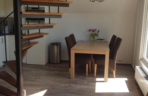 Tuitjenhorn House | Holiday Home Tuitjenhorn near Coast