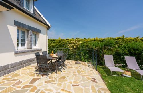 Plobannalec-Lesconil House | Holiday Home Ty Didrouz by Interhome