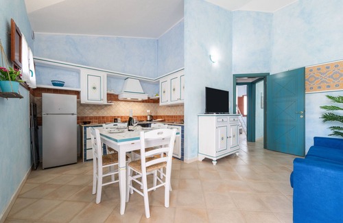 Sant'Anna Arresi House | Holiday Home 'Villetta 110 e lode' with Pool