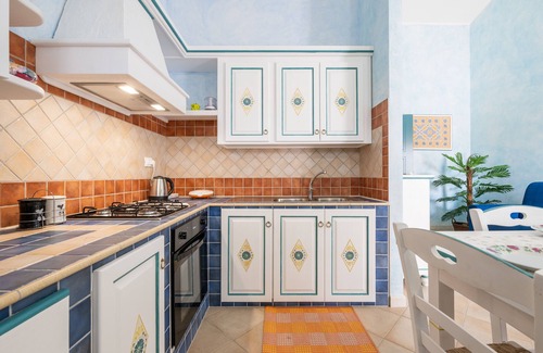 Sant'Anna Arresi House | Holiday Home 'Villetta 110 e lode' with Pool