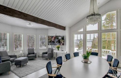 Piikkio House | Holiday Home Vikdal by Interhome
