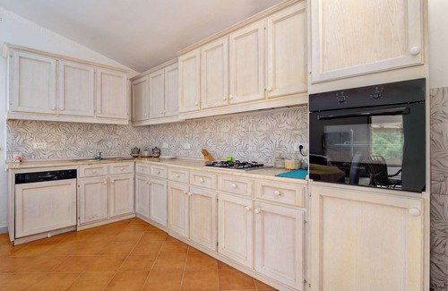 Baja Sardinia House | Holiday Home 'Villa Isola' with Sea View, Wi-Fi and Air Conditioning