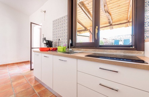 Villaggio delle Mimose House | Holiday Home 'Villa Bella Solanas - Cuili Murvoni' with Mountain View