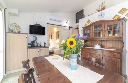 Aglientu House | Holiday Home 'Villa Marta' with Private Terrace, Wi-Fi and Air Conditioning