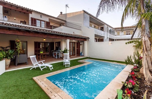 Consell Villa | Holiday Home “Villa Pintor” with Pool, Wi-Fi, Air Conditioning, Balcony, Terrace & Garden
