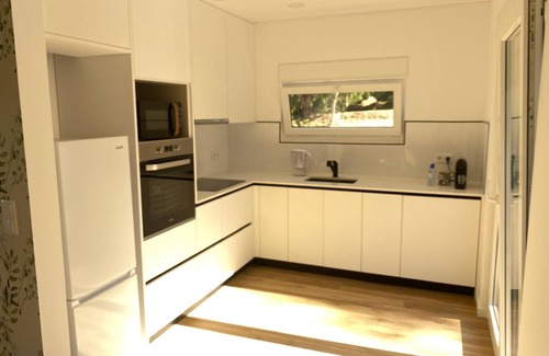 Obidos House | Holiday Home 'Vinha' with Private Terrace, Private Garden and Wi-Fi