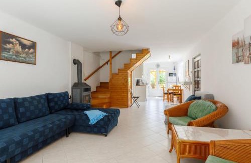 Balatonkenese House | Holiday Home Violetta 3 by Interhome