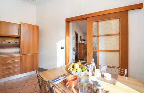 Sulzano House | Holiday Home 'Wakesurfhouse' with Lake View, Private Terrace and Wi-Fi