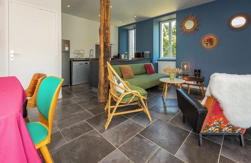La Bachellerie House | holiday home with private pool and large covered terrace.