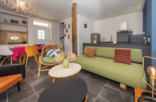 La Bachellerie House | holiday home with private pool and large covered terrace.