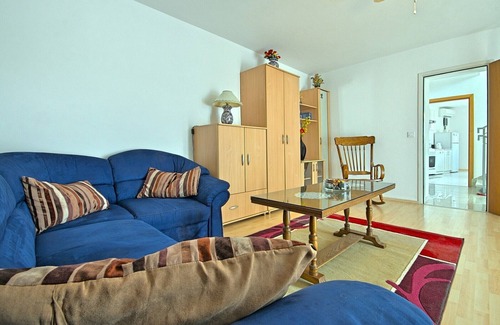 Dracevac House | Holiday home with a pool for 7 persons only 6 km from beautiful beaches.