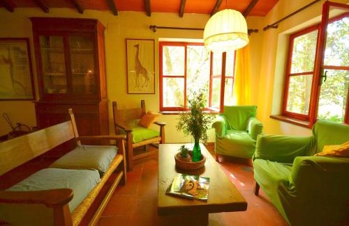 San Marcello Piteglio House | Holiday Home with Garden and shared pool