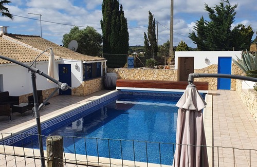 Monte dos Cairos House | Holiday home with garden and pool, quietly located in a nature reserve
